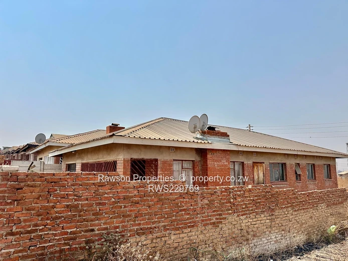 Tynwald House Forsale Close to Kuwadzana Round About  (Sole Mandate)