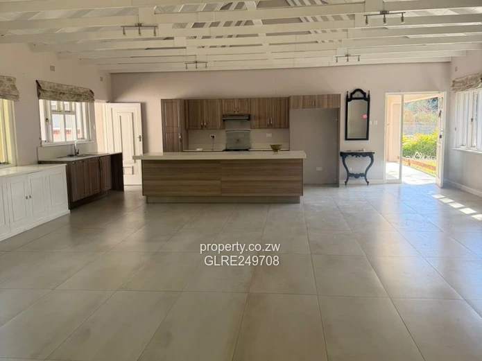 Borrowdale Brooke: 3-Bed Home with Pool & Borehole