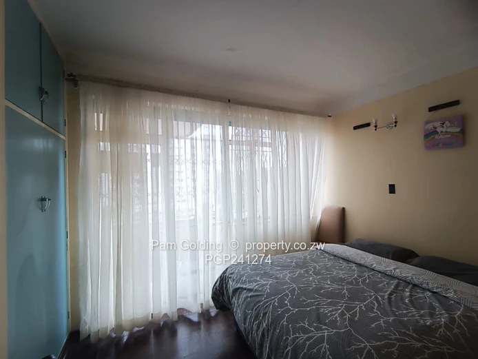  Neat one bed flat for sale!