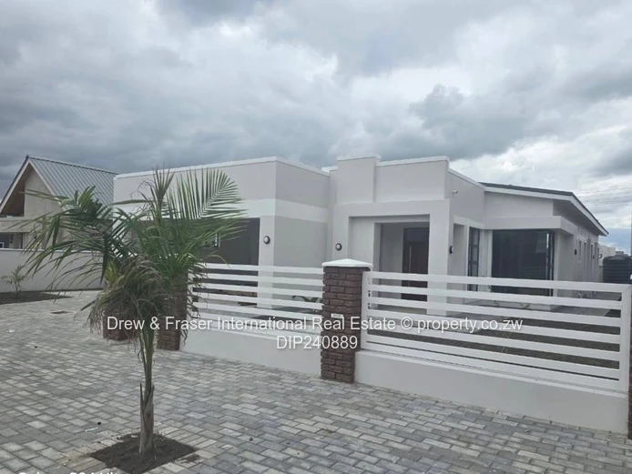 Newly built 4 beds all ensuite house for sale in Arlington East $250k