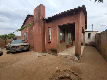 6 Bedroom House