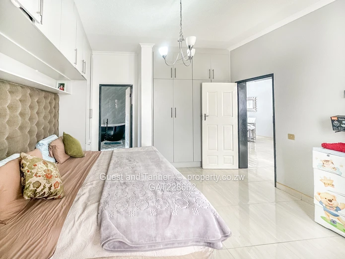 Solar-Powered 3-Bedroom Home with Cottage & Borehole – Arlington Estate, Harare