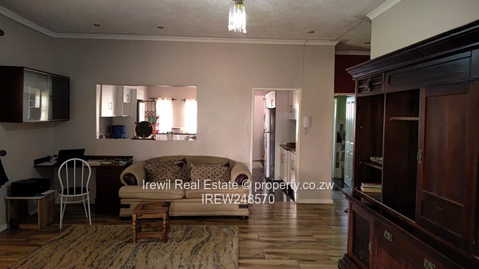 4-Bed Pomona Home with Spacious Living Areas