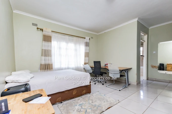 4 Bedroom House for Sale in Waterfalls (Sole Mandate)