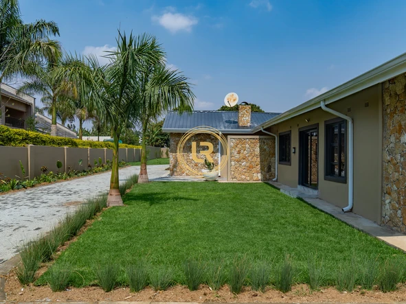 6 Bedroom House