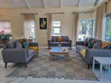 3 Bedroom Flat & Apartment