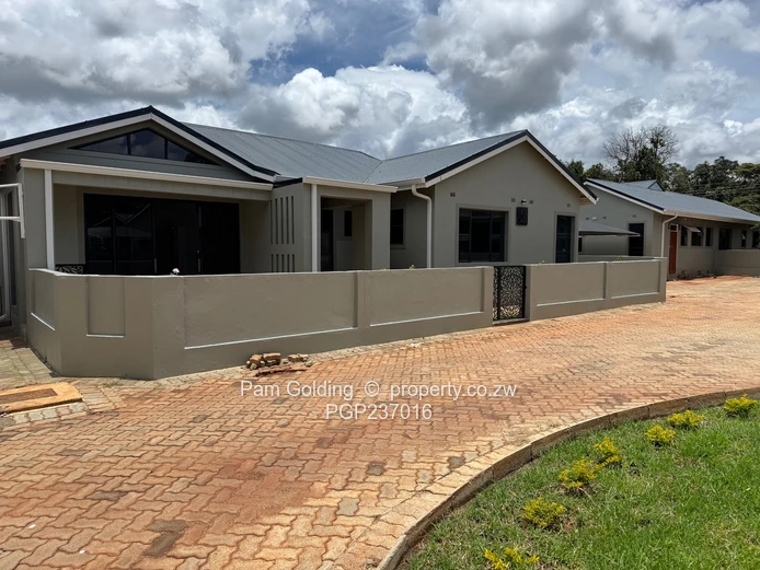 Modern Townhouse - Northwood