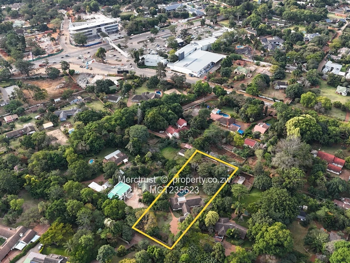 Charming family home, zoned 1B (iii) mixed commercial! (Sole Mandate)