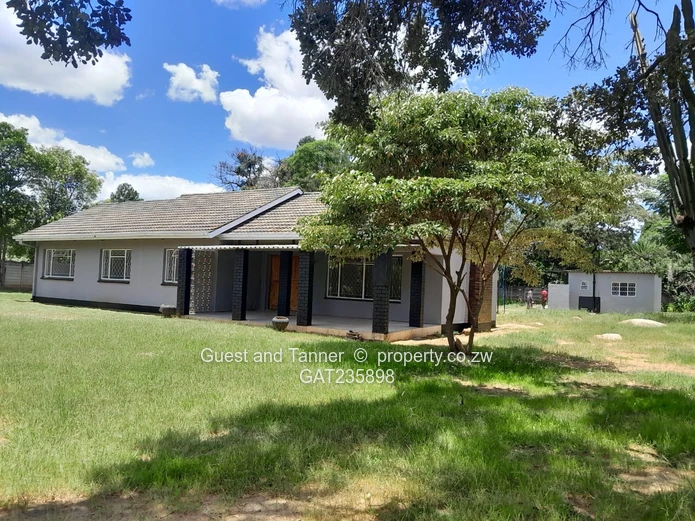 3 Bedroom House for Rent in Hatfield - Rates included