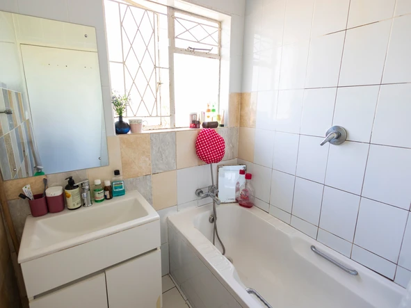 2 Bedroom Garden Flat