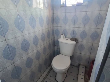 2 Bedroom Flat & Apartment