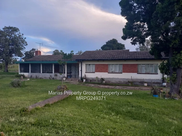 Spacious 5-Bed Hatfield Home on 4,300m² 