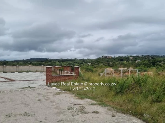 Rusape 2069 m² Commercial Land with Granite Outcrops (Sole Mandate)