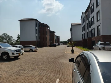 2 Bedroom Flat & Apartment