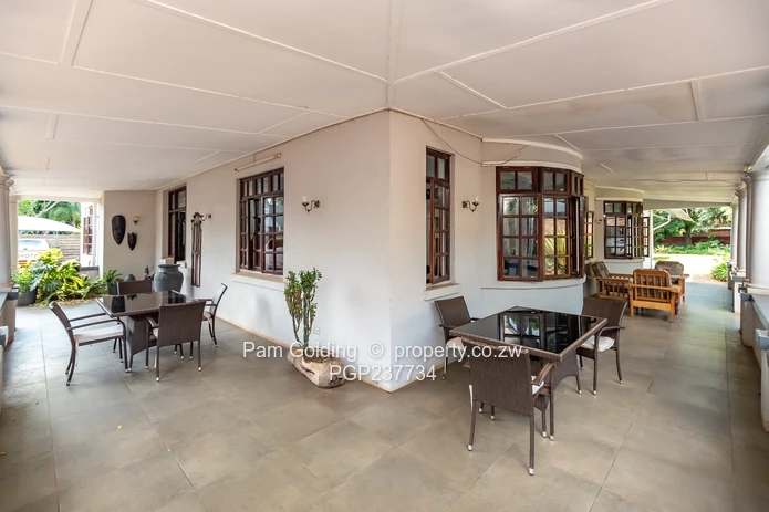 The Perfect Business Location: Close to the City & Major Hospital.