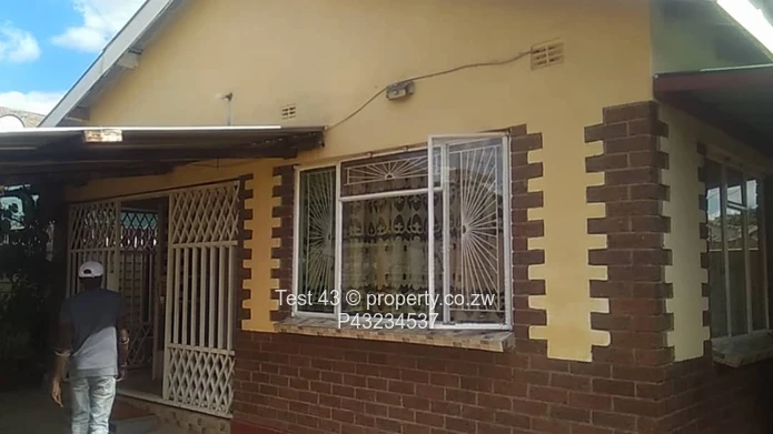 Chitungwiza House for sale 