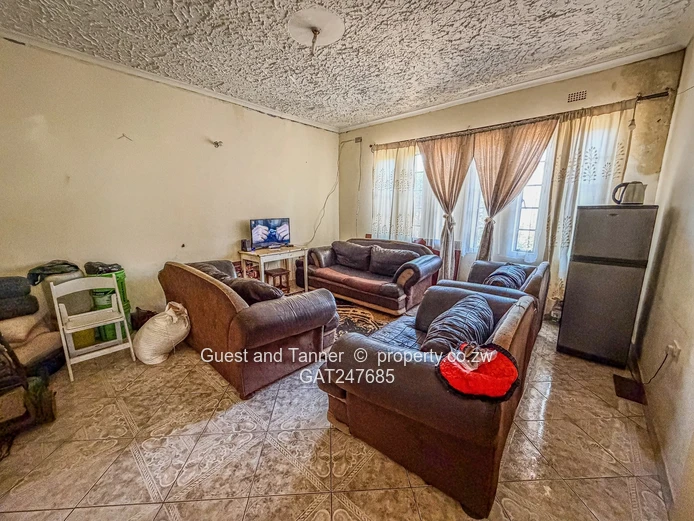 4 Bedroomed house For Sale In Borrowdale West