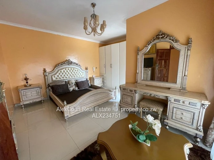 Stunning MIllion Dollar Gletwyn Park House! Bargain!