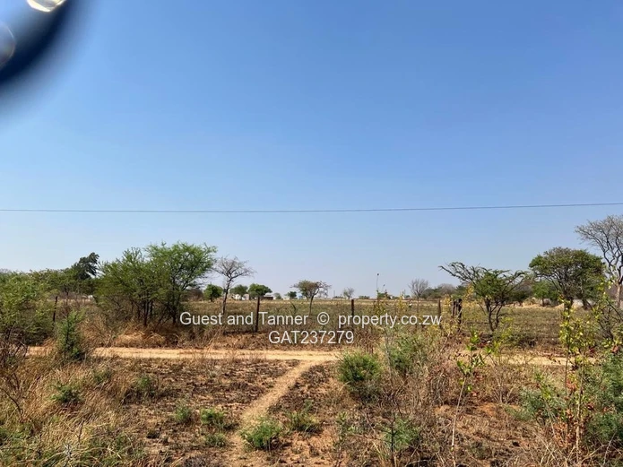 Prime 2.5-Hectare Serviced Plot for High-Return Investment in Sunninghill with Gwanda Road Frontage