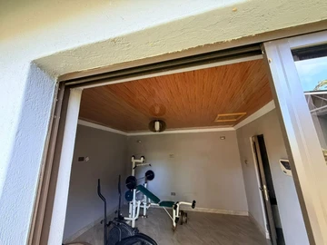 6 Bedroom House