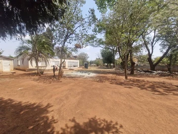 Commercial & Industrial Land