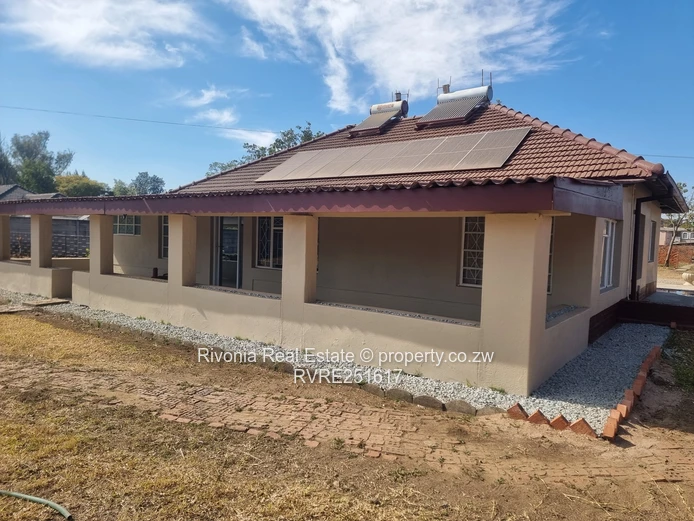 Marlborough 3-Bed Bungalow on 3600m² – Pool & Borehole