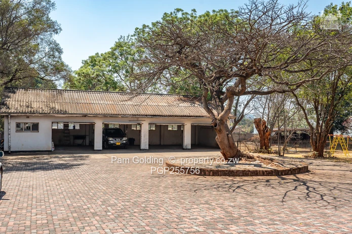 Prime Location Cnr Glenara/Ed Mnangagwa