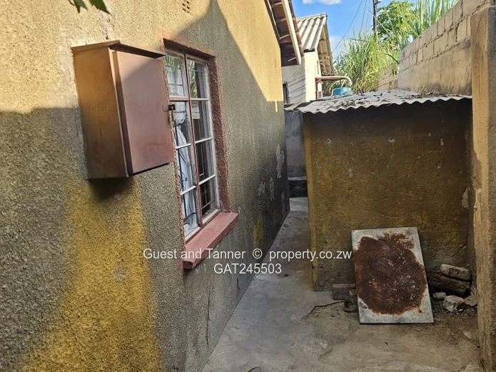 Zengeza 4 Extension - Six Bedroom House for Sale