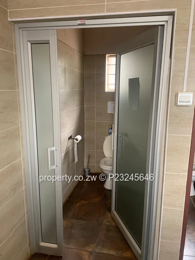 420 m² Milton Park Office - Borehole ,Paved Parking Space and Caretaker's cottage  (Sole Mandate)