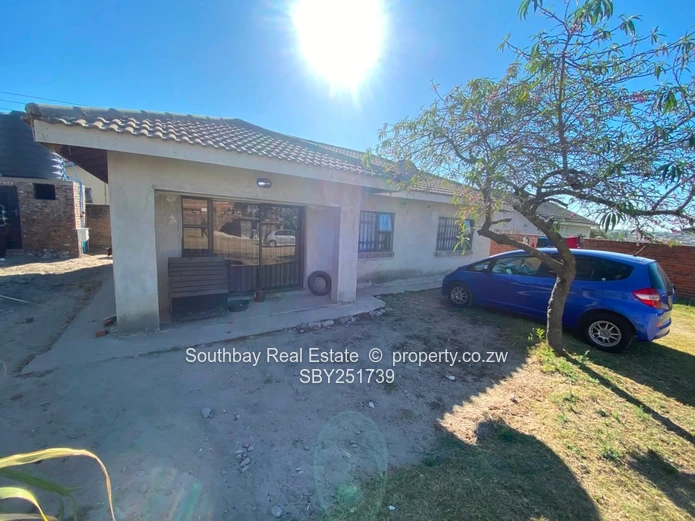 Zimre park cottage to let