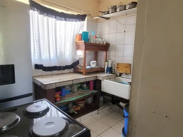 2 Bedroom Flat & Apartment