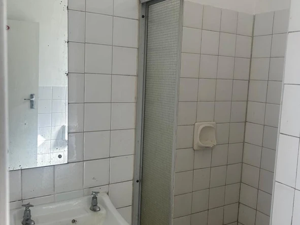 2 Bedroom Flat & Apartment