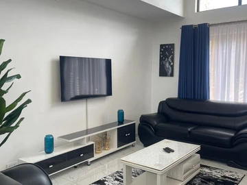 3 Bedroom Flat & Apartment