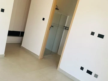 3 Bedroom Flat & Apartment