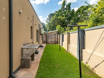 3 Bedroom Flat & Apartment