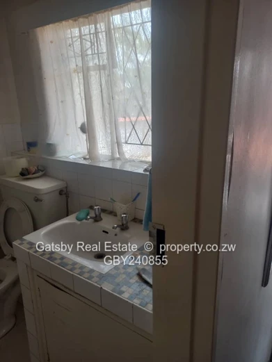 Close to Amenities (Sole Mandate)