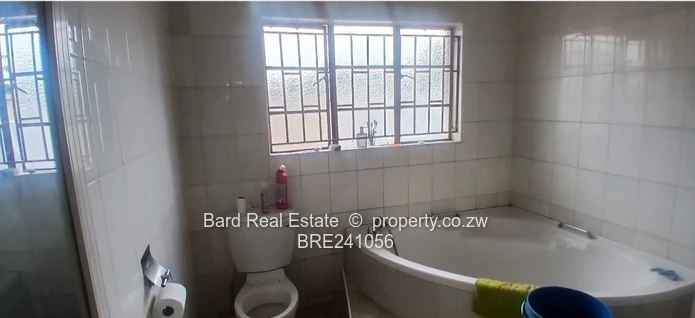 5 bed house to let (Sole Mandate)