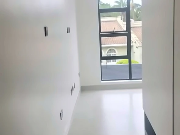 3 Bedroom Flat & Apartment