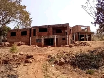 6 Bedroom House