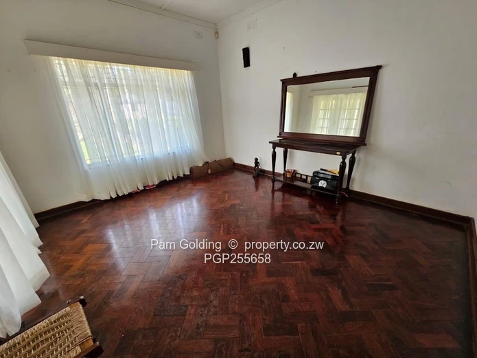 7,435 M² Of Hillside Opportunity