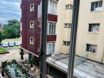 2 Bedroom Flat & Apartment