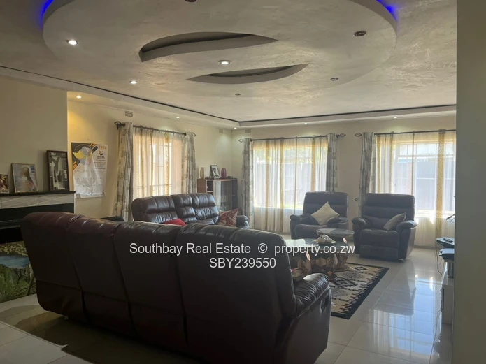 House to let (Sole Mandate)