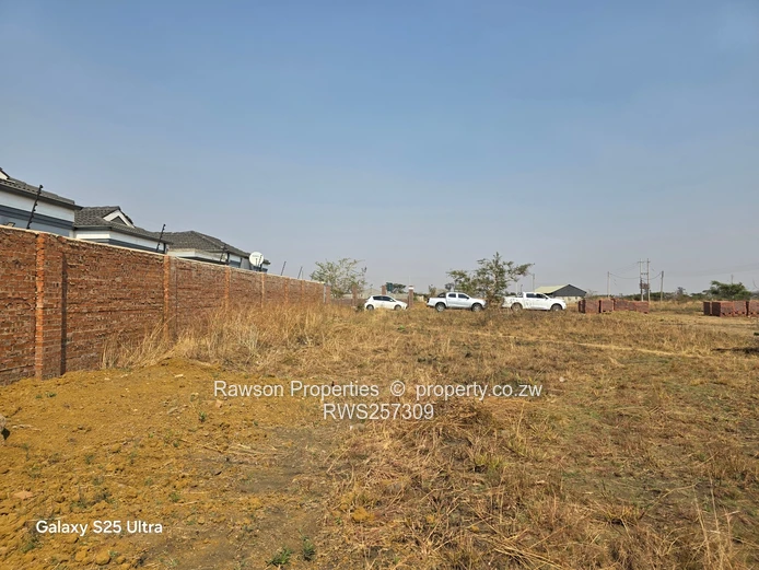 Haydon, Shineplus Stand In A Gated Community 