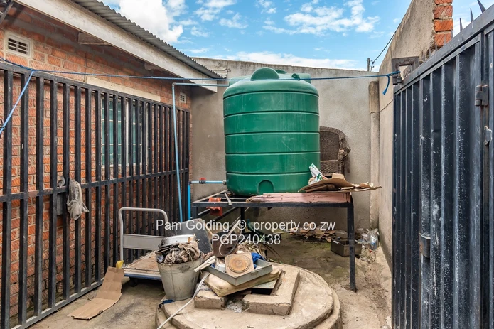 Commercial building for sale (Sole Mandate)