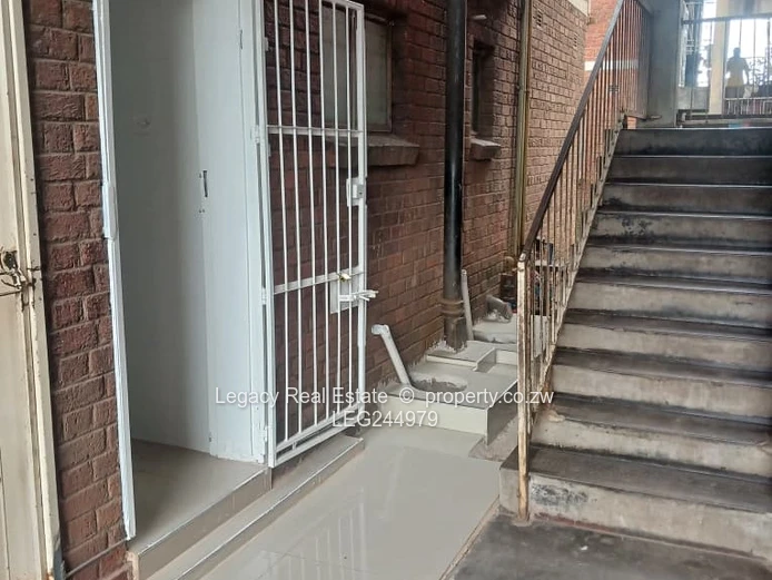 Neat 2 Bedroom Flat To Let In Willowvale, Highfield (Sole Mandate)