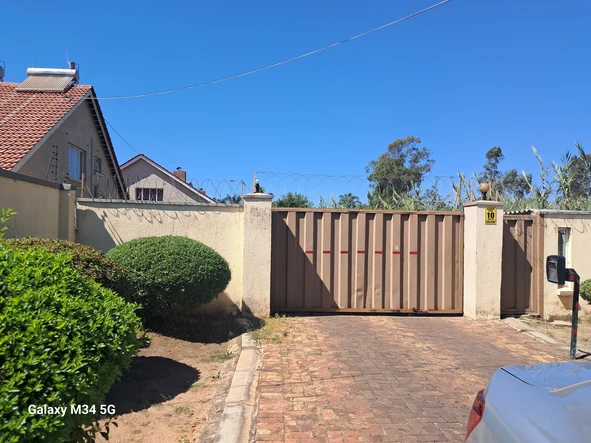 14 Unit Townhouse Complex