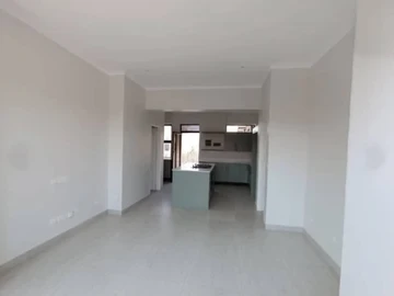 2 Bedroom Flat & Apartment