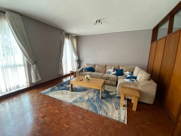 3 Bedroom Flat & Apartment