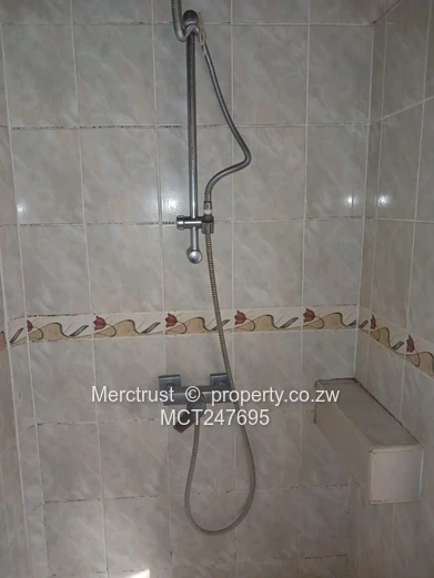 Charming spacious 2 bedroom cottage!