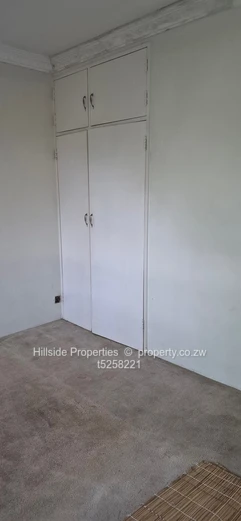 Glen Lorne 4-Bed 3-Bath: Modern Glass Wall & Garden